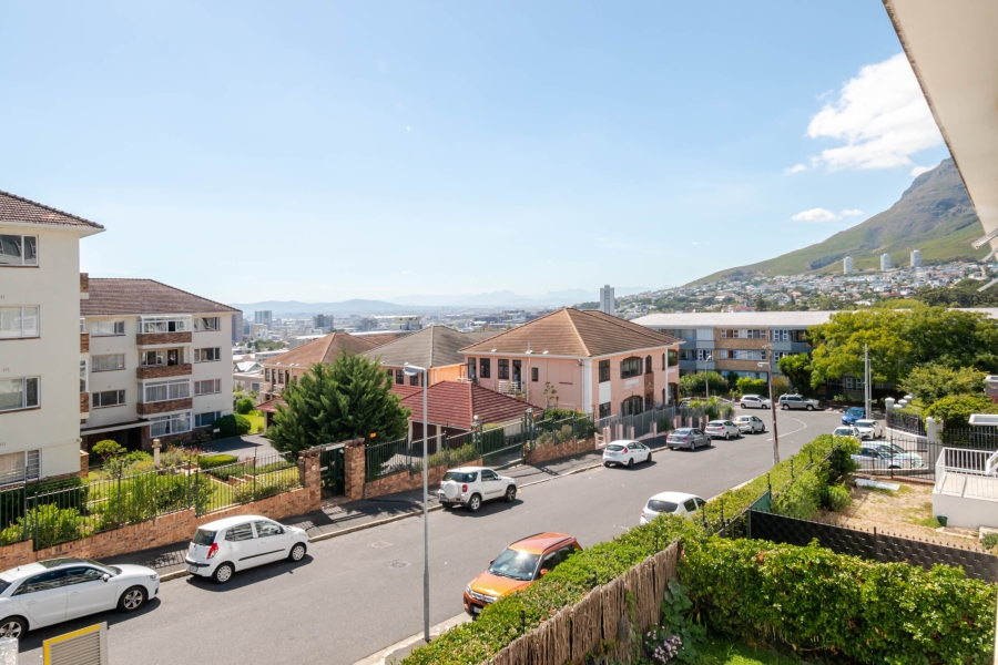 To Let 2 Bedroom Property for Rent in Gardens Western Cape